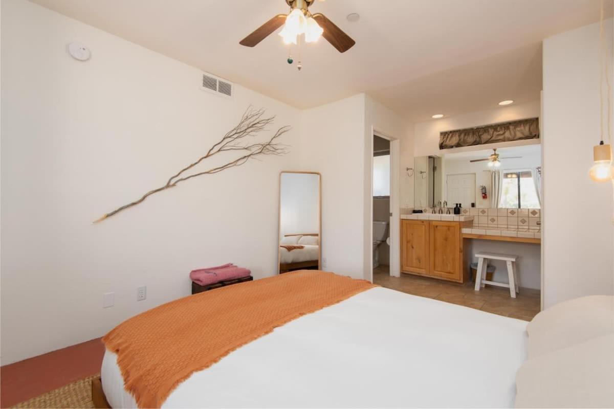Renovated Lodge - Room 1 With Pool Access Джошуа Три Екстериор снимка