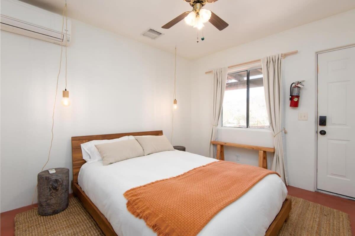 Renovated Lodge - Room 1 With Pool Access Джошуа Три Екстериор снимка